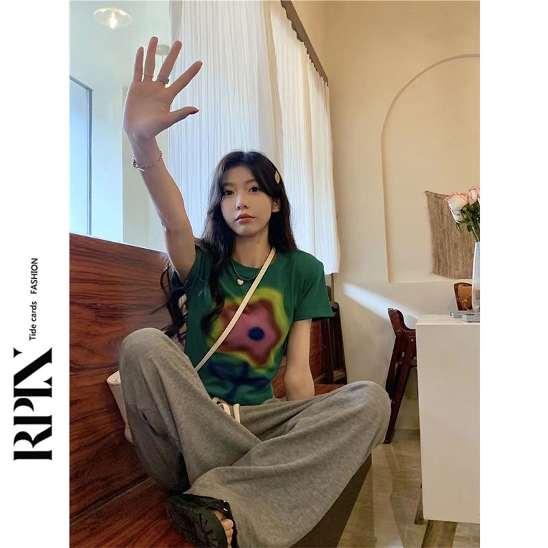 Red RPIN Hong Kong rasa chic bunga cetak chic lengan pendek T-shirt perempuan musim panas hot girl slim bahu pendek bahan katun