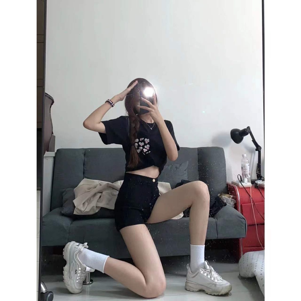 Red Hot Girl Jeans Wanita Pinggang Tinggi Elastis Pantat Tinggi Ramping Hitam Hot Pants Lurus Menari Celana Pendek Musim Semi dan Musim Panas Baru