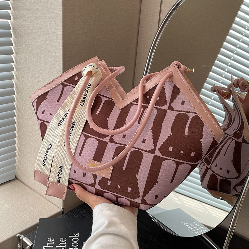 Sera net red hot style tote bag 2023 new fashion niche shoulder bag women s large capacity commuting bag all-match women s bag