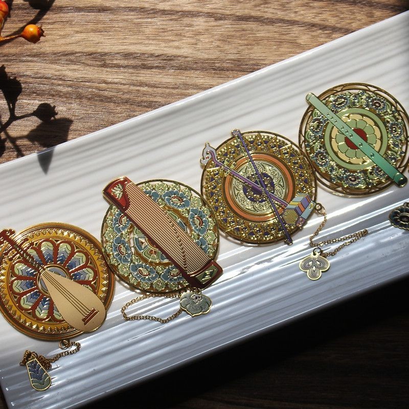 

Exquisite Musical Instrument Creative Metal Bookmark Chinese Ancient Style Student Gift Box Colorful Pipa Guzheng Long Xiao Erhu Gift