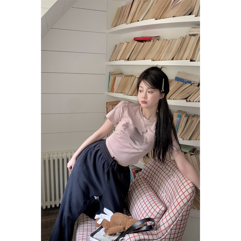 Red Ketat pendek rasa desain manis hot gadis bottoming kemeja wanita musim semi dan musim panas putih dalam lengan pendek slim t-shirt top ins