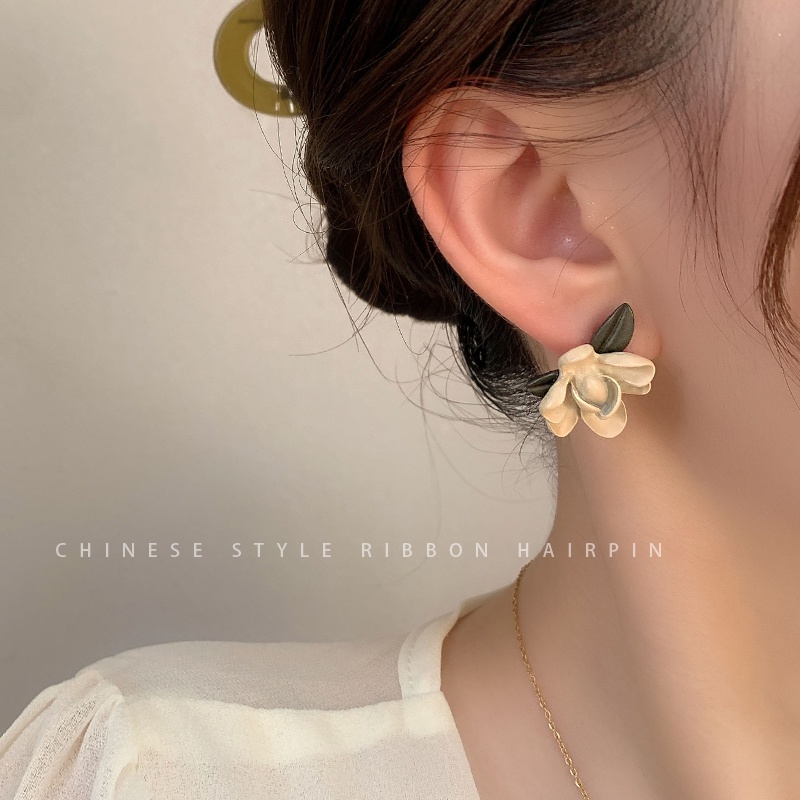 Anting Simpul Busur Mutiara Klasik Ladies Flower Stud Earrings Versi Korea Retro Fashion925 Perak Aksesoris