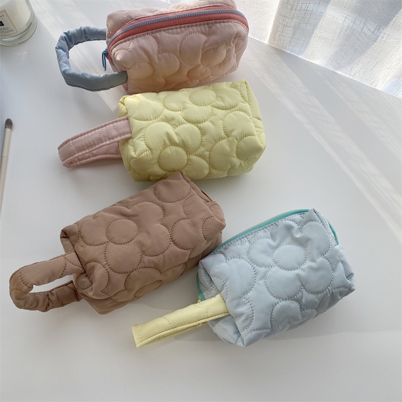 Pouch Makeup Pastel Flowers Model Emboss Kualitas Import