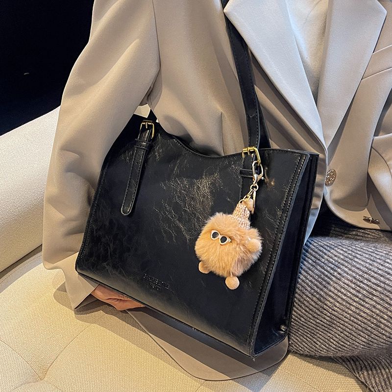 Sera musim gugur dan musim dingin retro tas berkapasitas besar 2023 tas wanita baru populer tas bahu komuter net red hot style tote bag