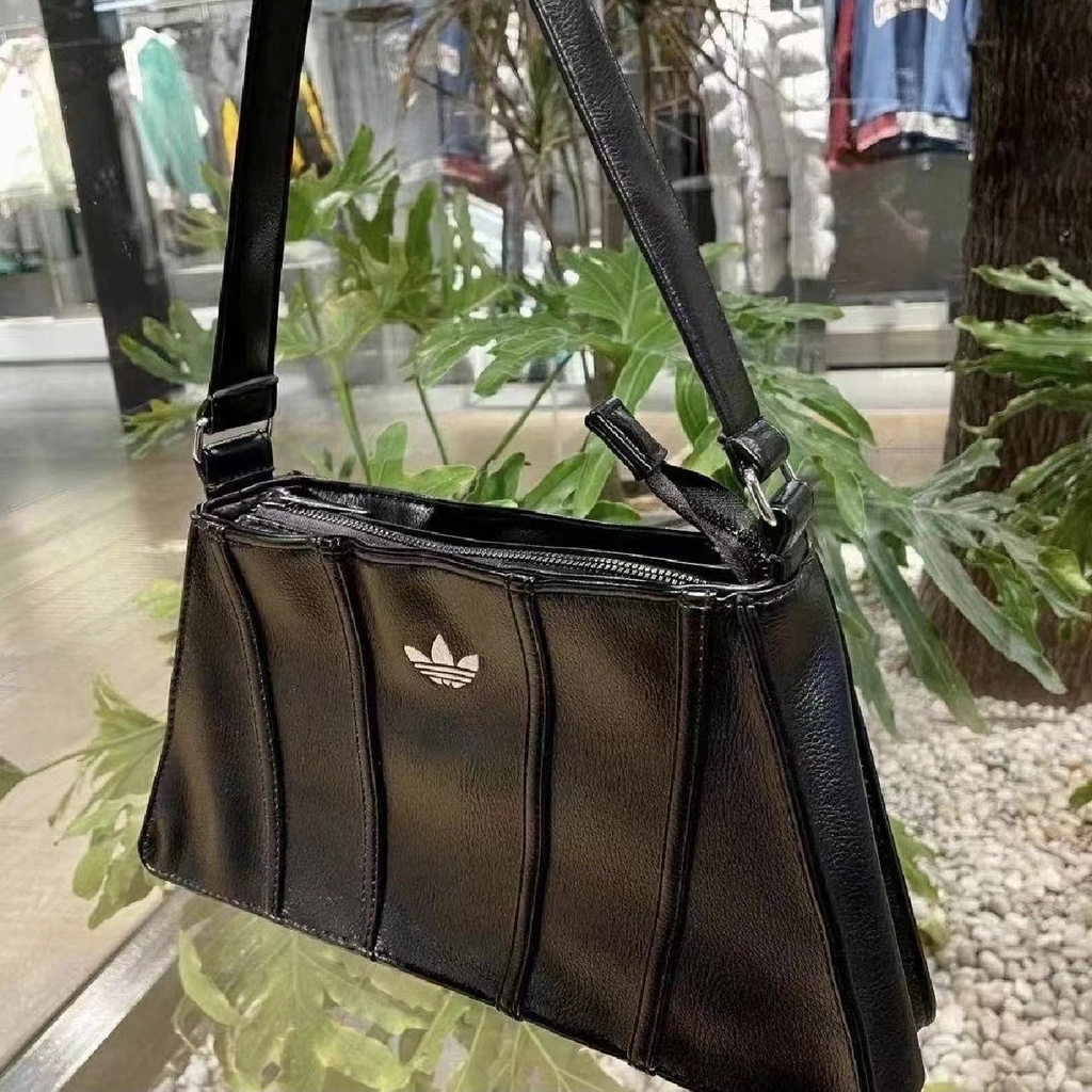 Sera Niche Desain Clover Hobo Wanita Ketiak Tas 2023 Baru Kapasitas Besar Satu Bahu Portable Commuter Tote Bag