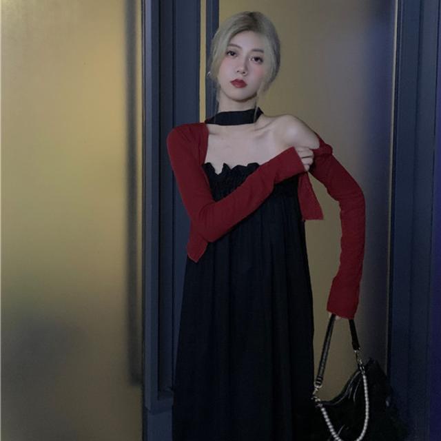 Red Halter neck lace tube top black dress peri musim panas temperamen slim French two-piece suit mid-length skirt